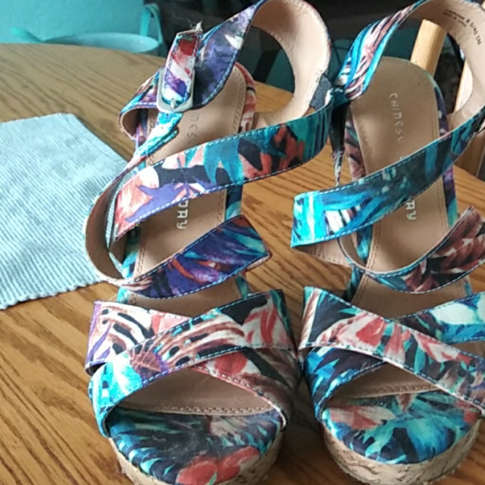 Chinese Laundry. Wedges